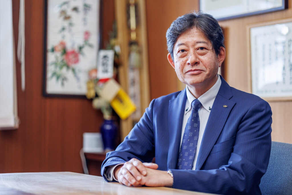 代表取締役社長　辻井 勝人